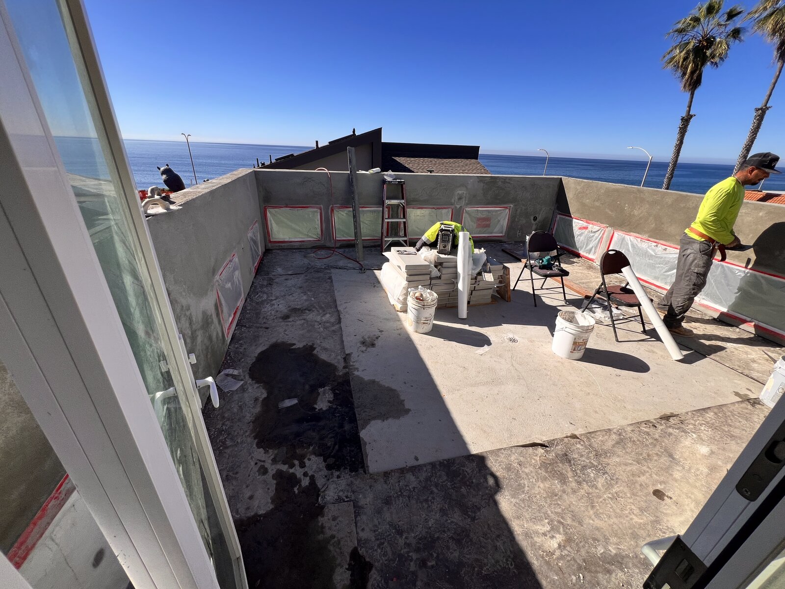 Rooftop deck construction